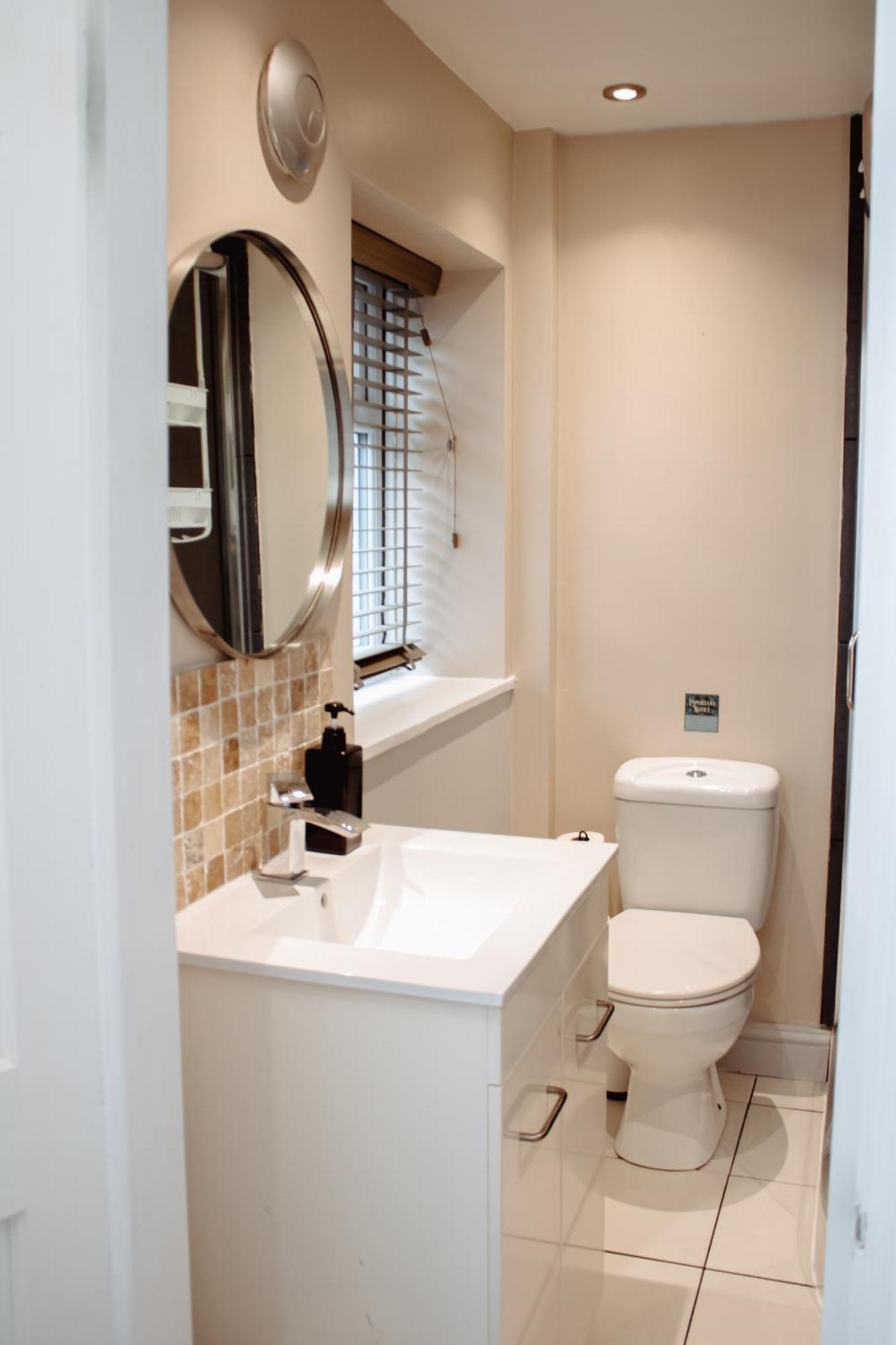 Spacious Flat With Free Parking Apartment Harrogate Ngoại thất bức ảnh